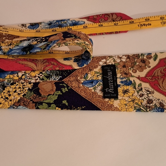 Vintage Barcelino Tie. 100% Silk.  Made in Italy. Handmade. Gorgeous. - Picture 4 of 10